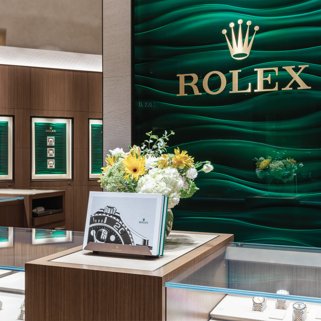 Rolex Dealer in CT Lux Bond Green